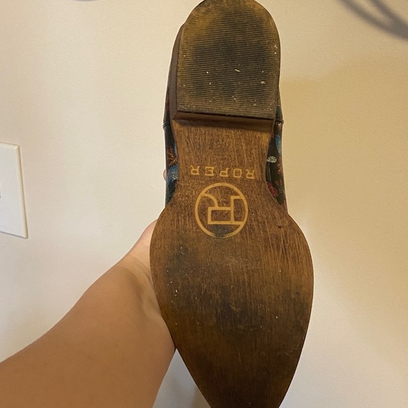 Roper Black Floral Embroidered Ankle Boots - Picture 5 of 6